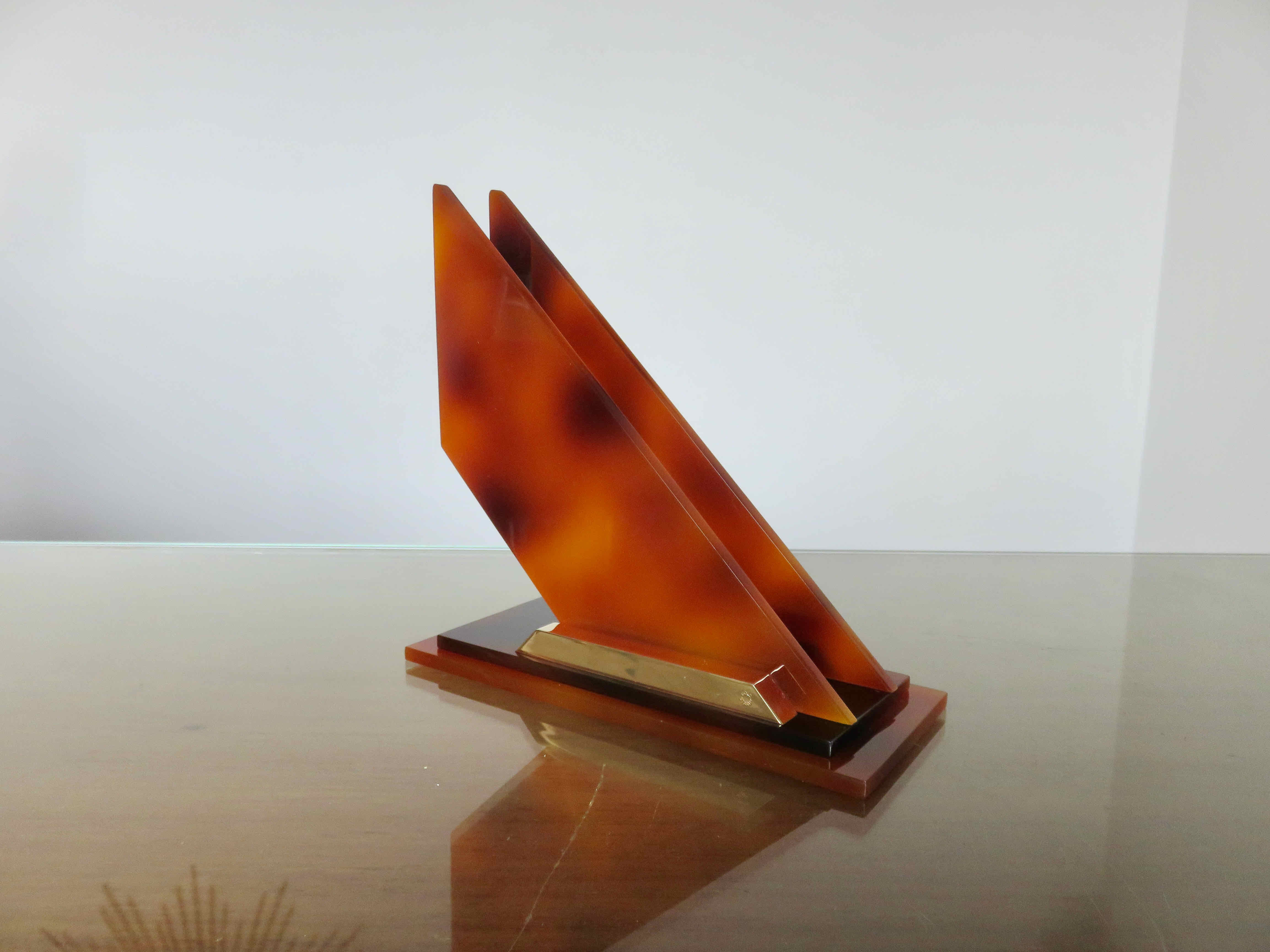 Paire de serre livres en plexiglas façon écaille pour Roche Bobois années 70