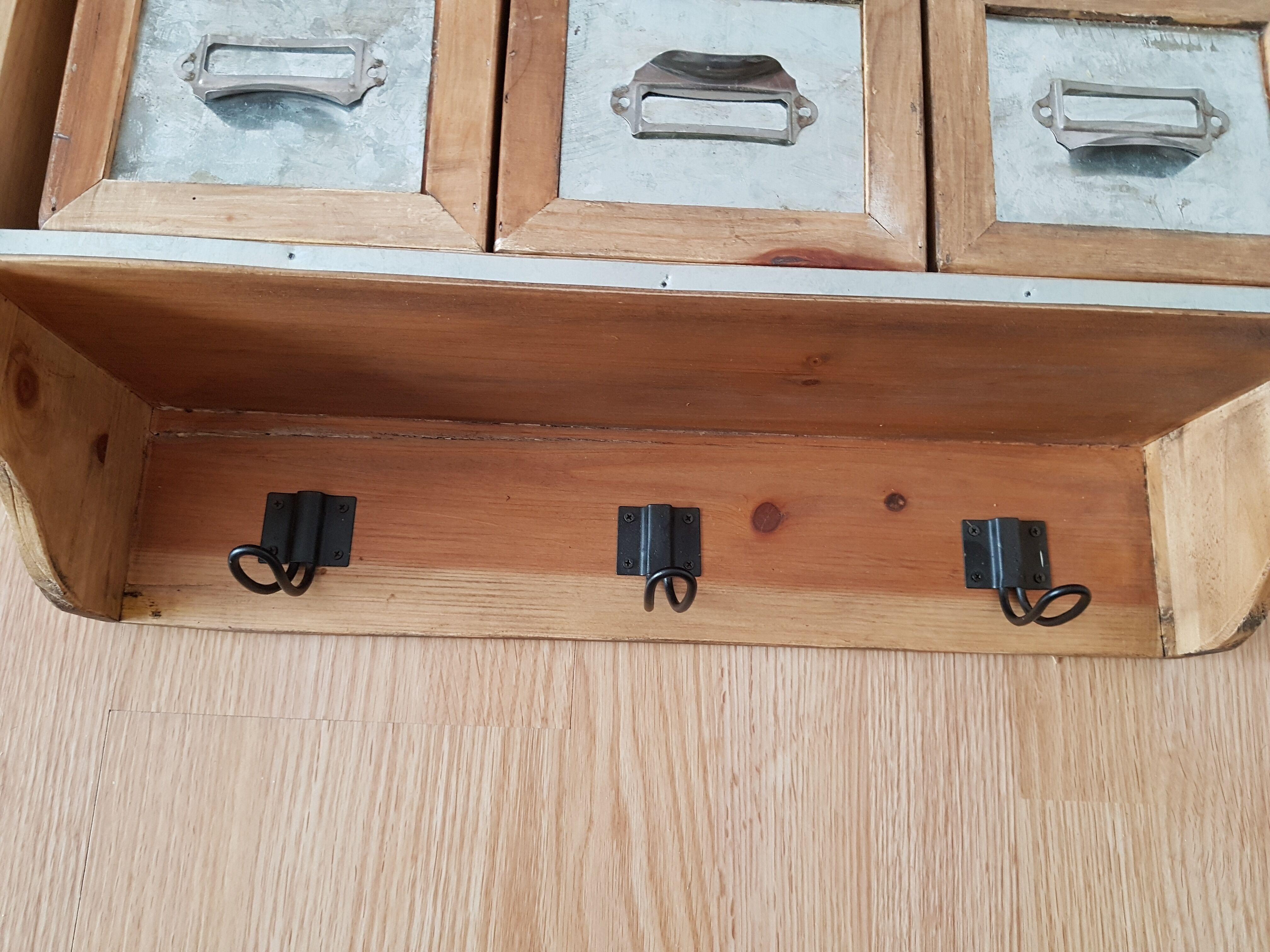 Etagère murale à épices bois et métal