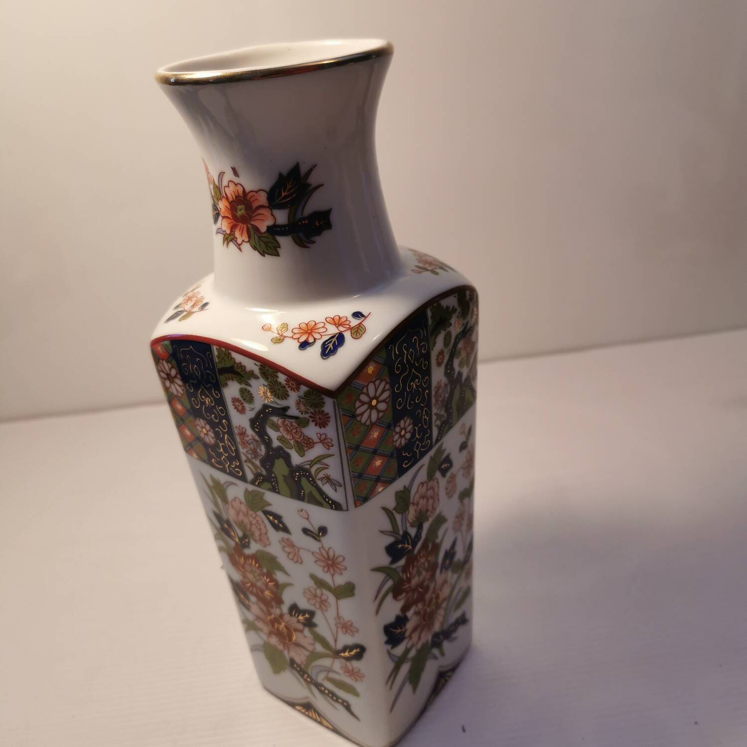 Vintage Japanese porcelain vase Imari floral cobalt red green