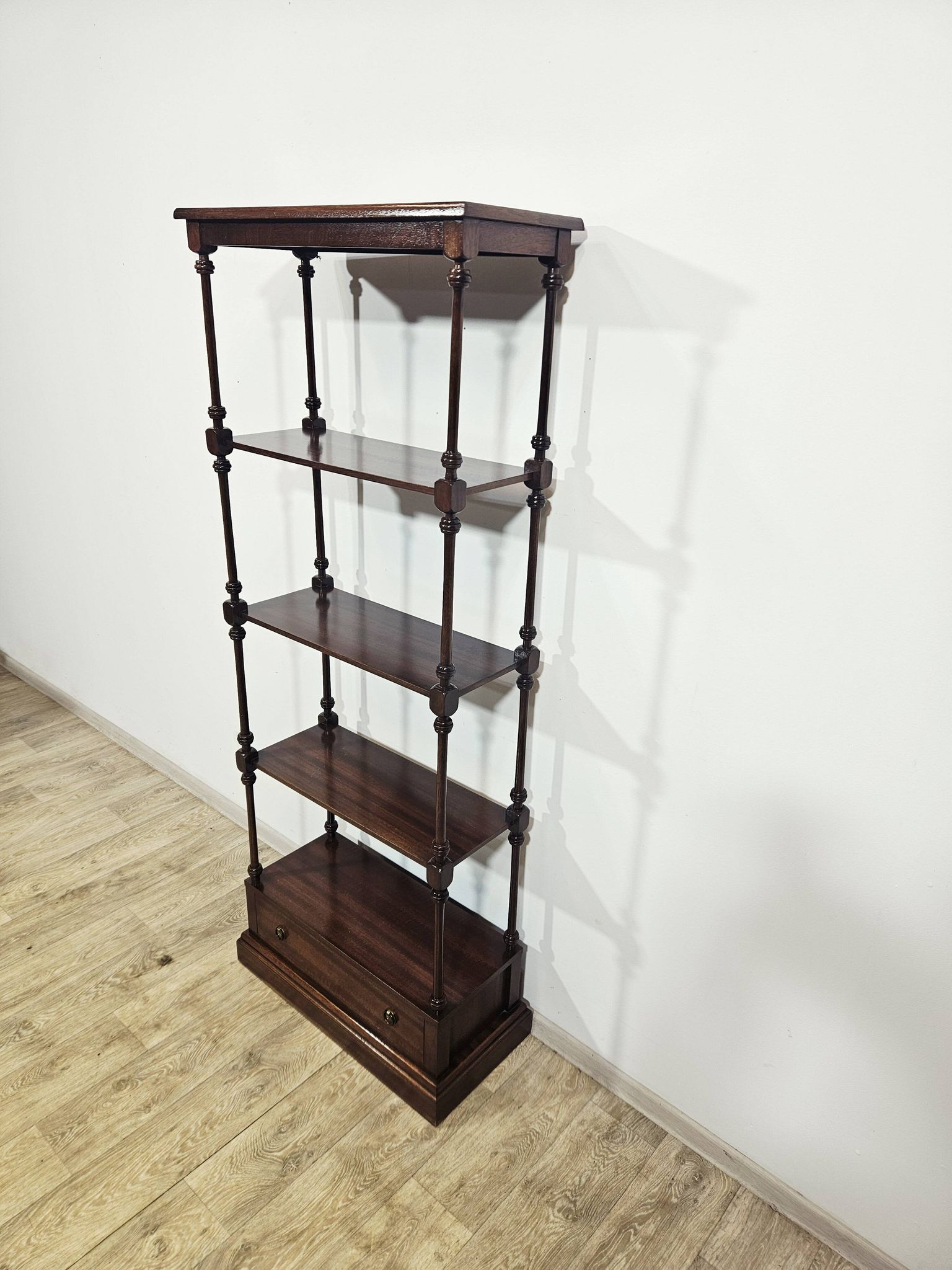 Stylish mahogany shelf/England/mid. 20th century/Classic/Unique