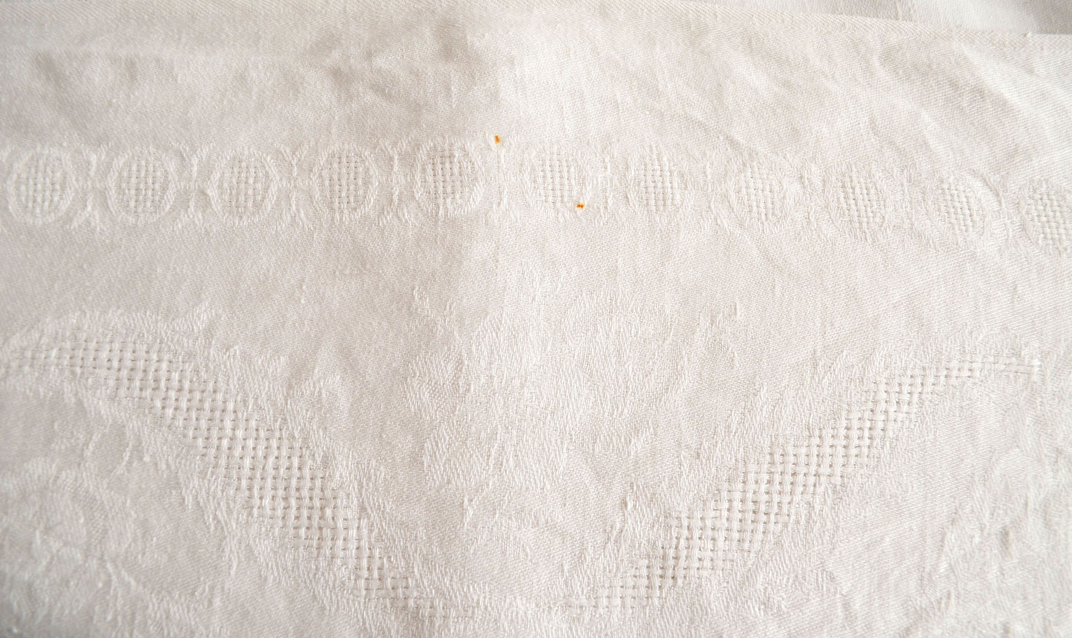 damask cotton tablecloth and towels