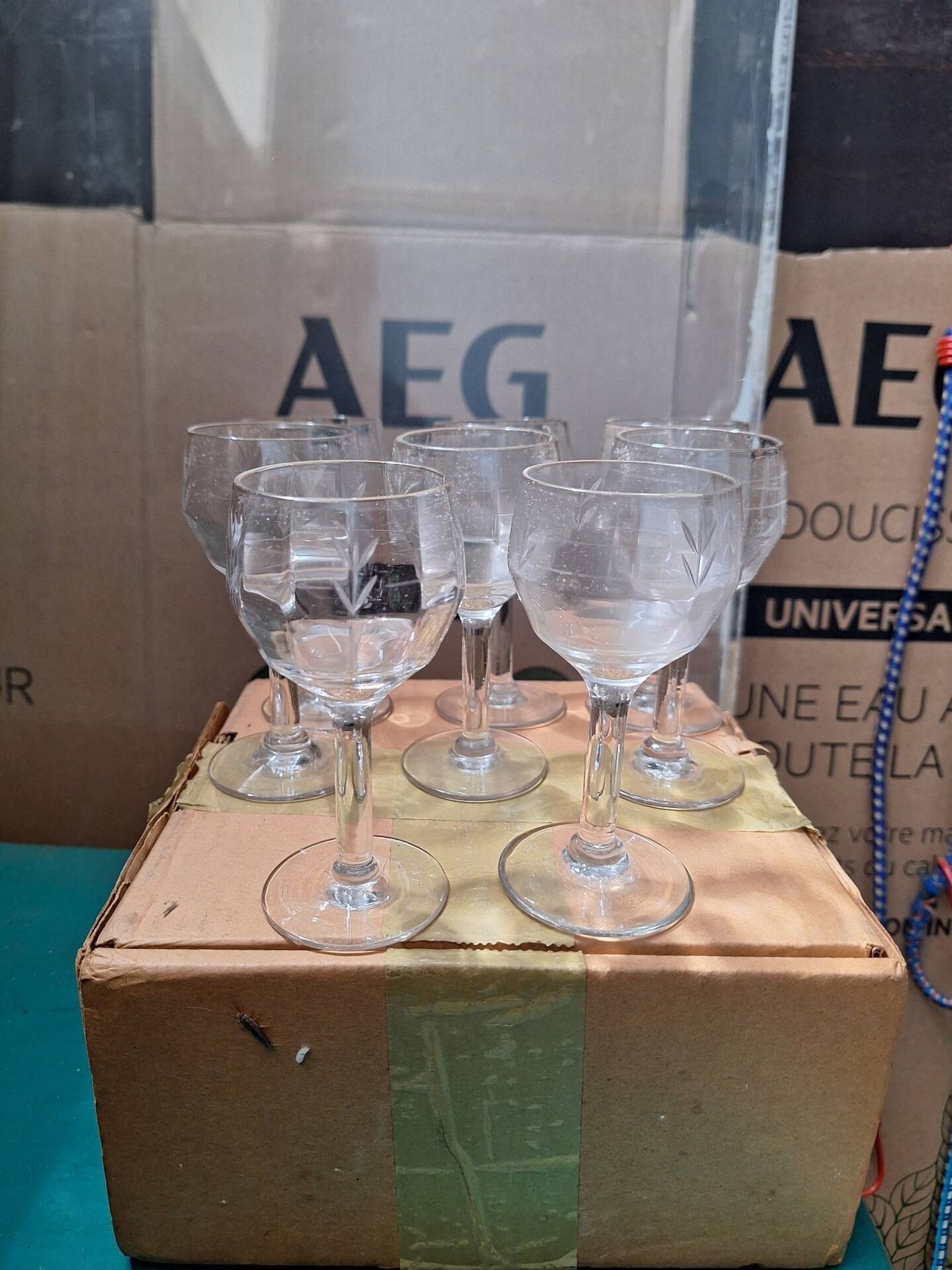 Set of 8 vintage bistro drop aperitif glasses.