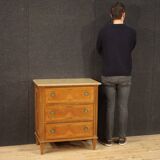 Petite commode française de style Louis XVI