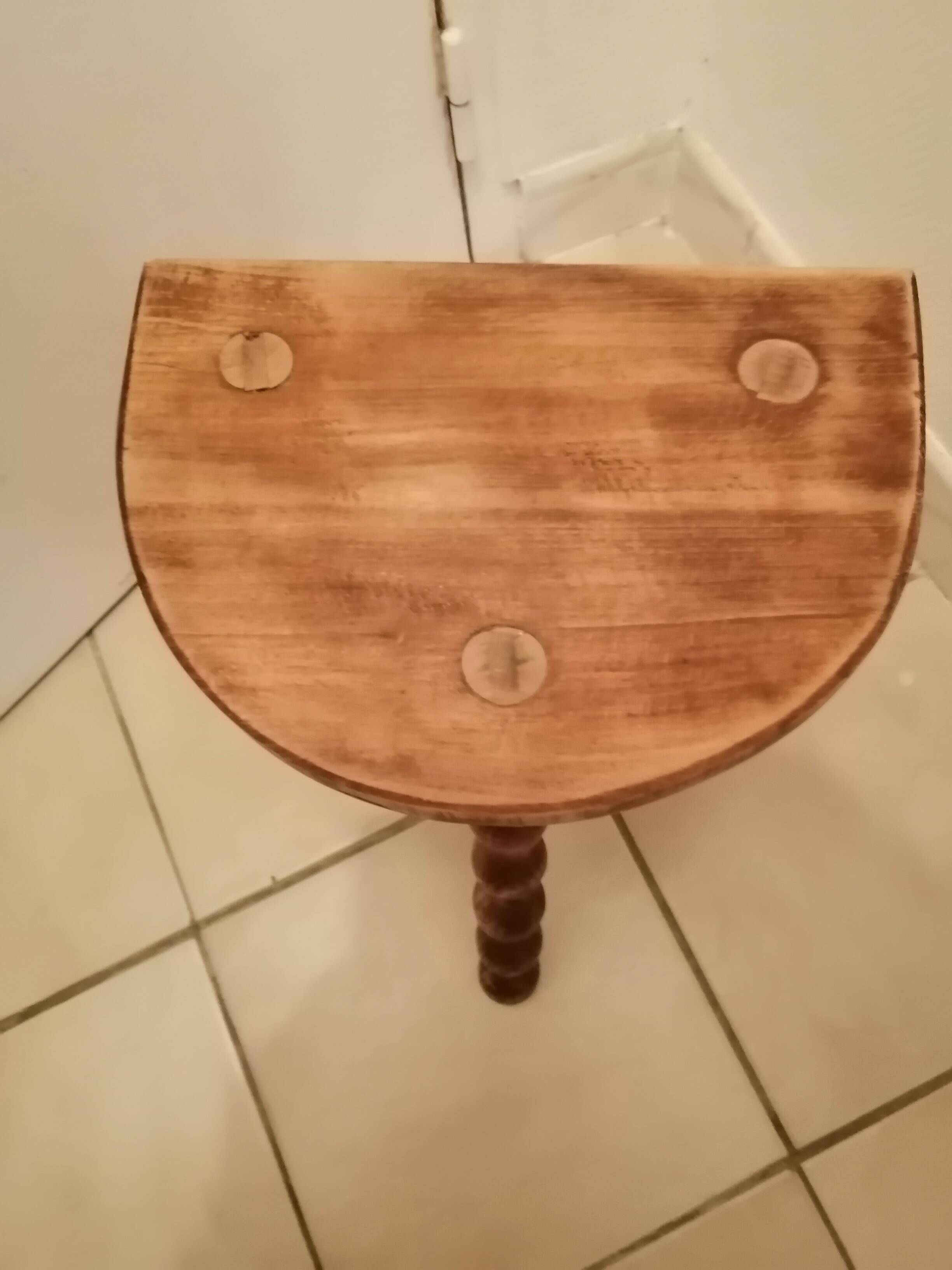 Tabouret demi lune vintage en bois massif 2
