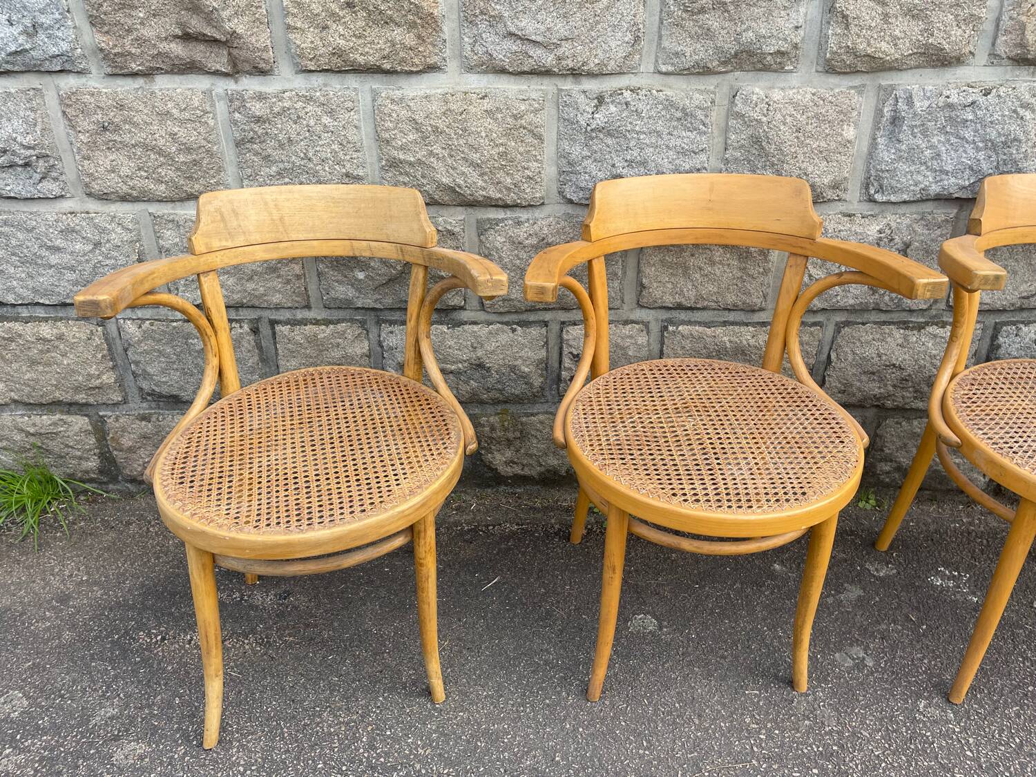 Lot de 4 chaises cannées