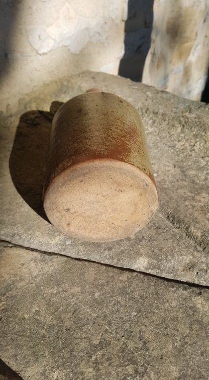 Bouteille en grès pyrité