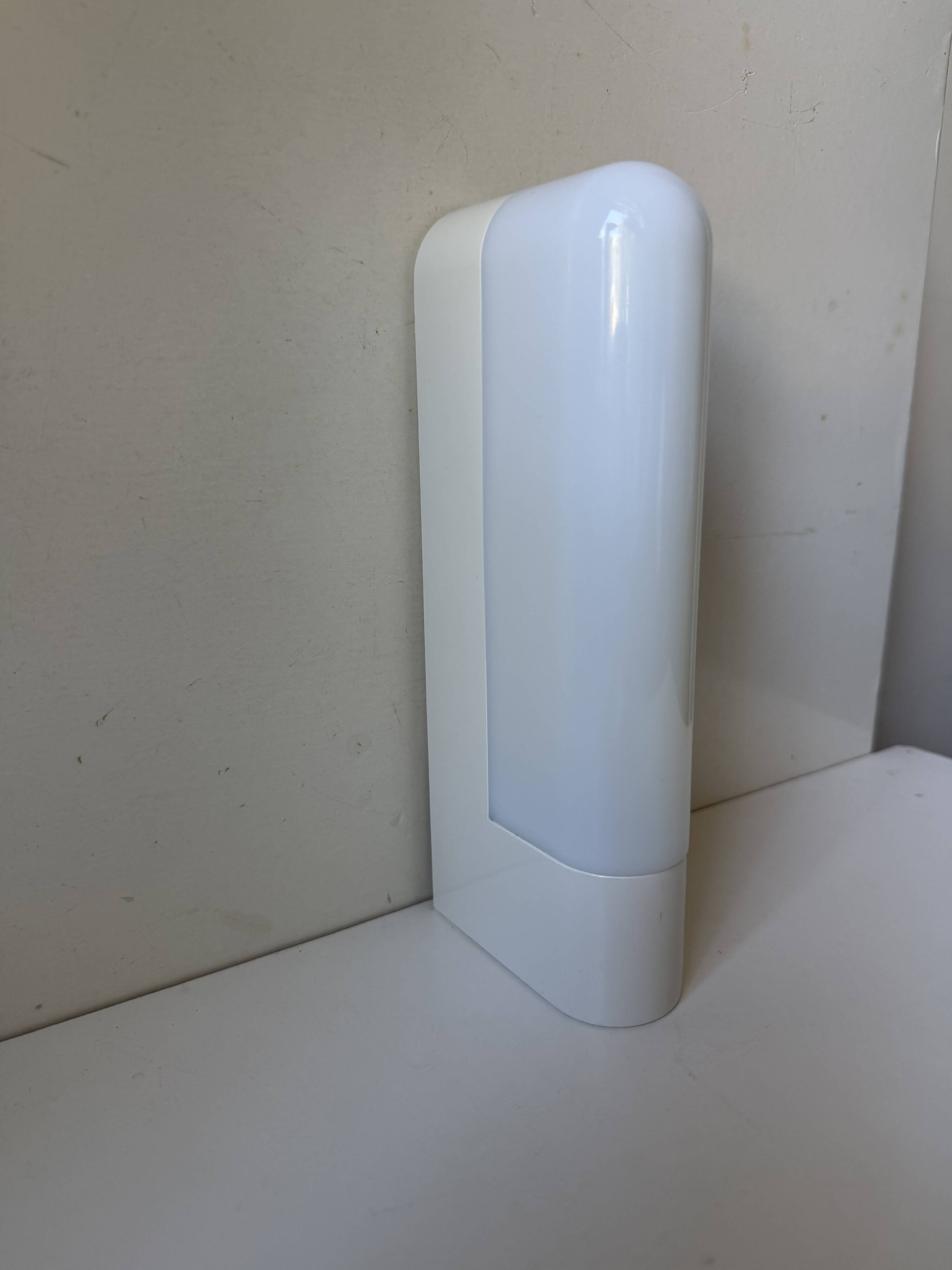 Vintage Minimalist Wall Lamp