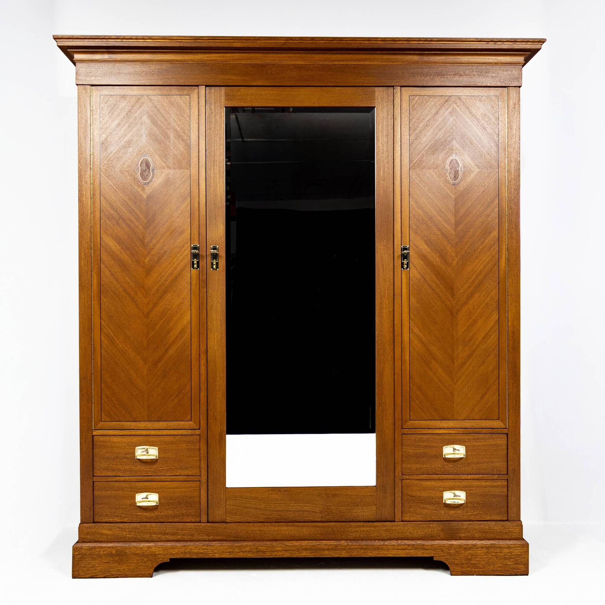 Large Art Nouveau cabinet in marquetry oak 1918-1930