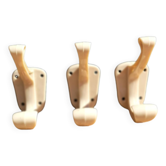 Set of 3 nude 70's hooks