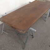 Table basse sur tréteaux