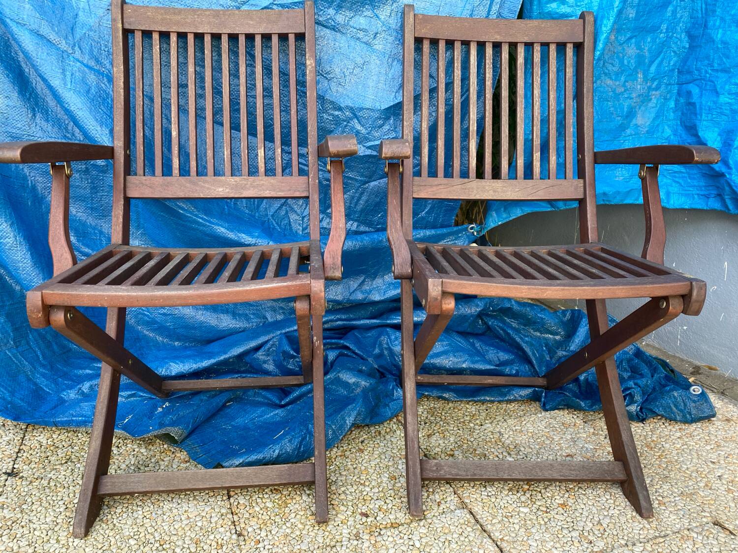 Set of 4 folding chairs/armchairs with armrests in exotic wood