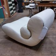 White leather swivel comma armchair by roche bobois - 80s