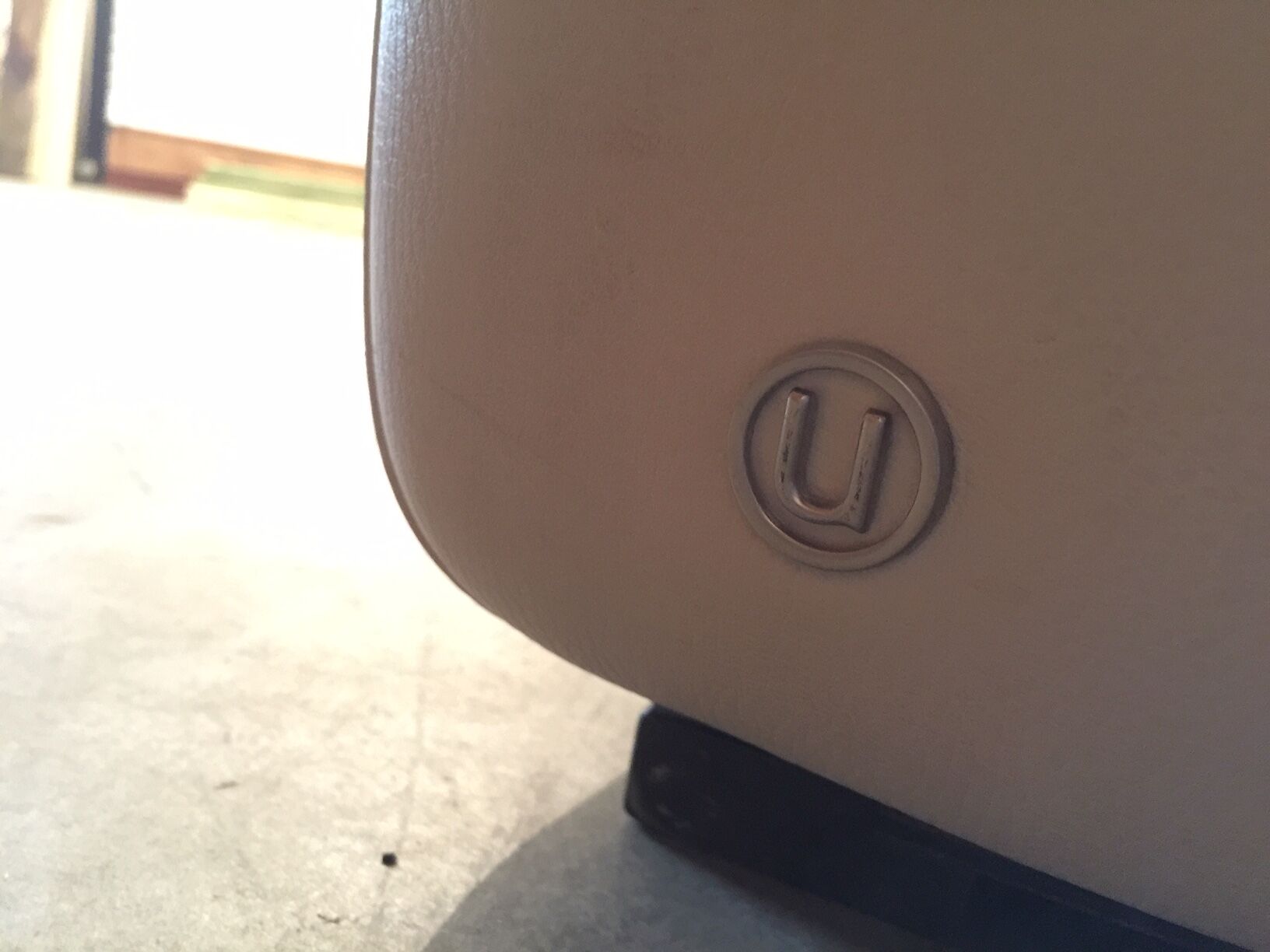 Natuzzi design sofa in cream leather