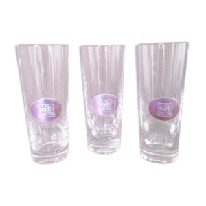Suite de 3 verres signés