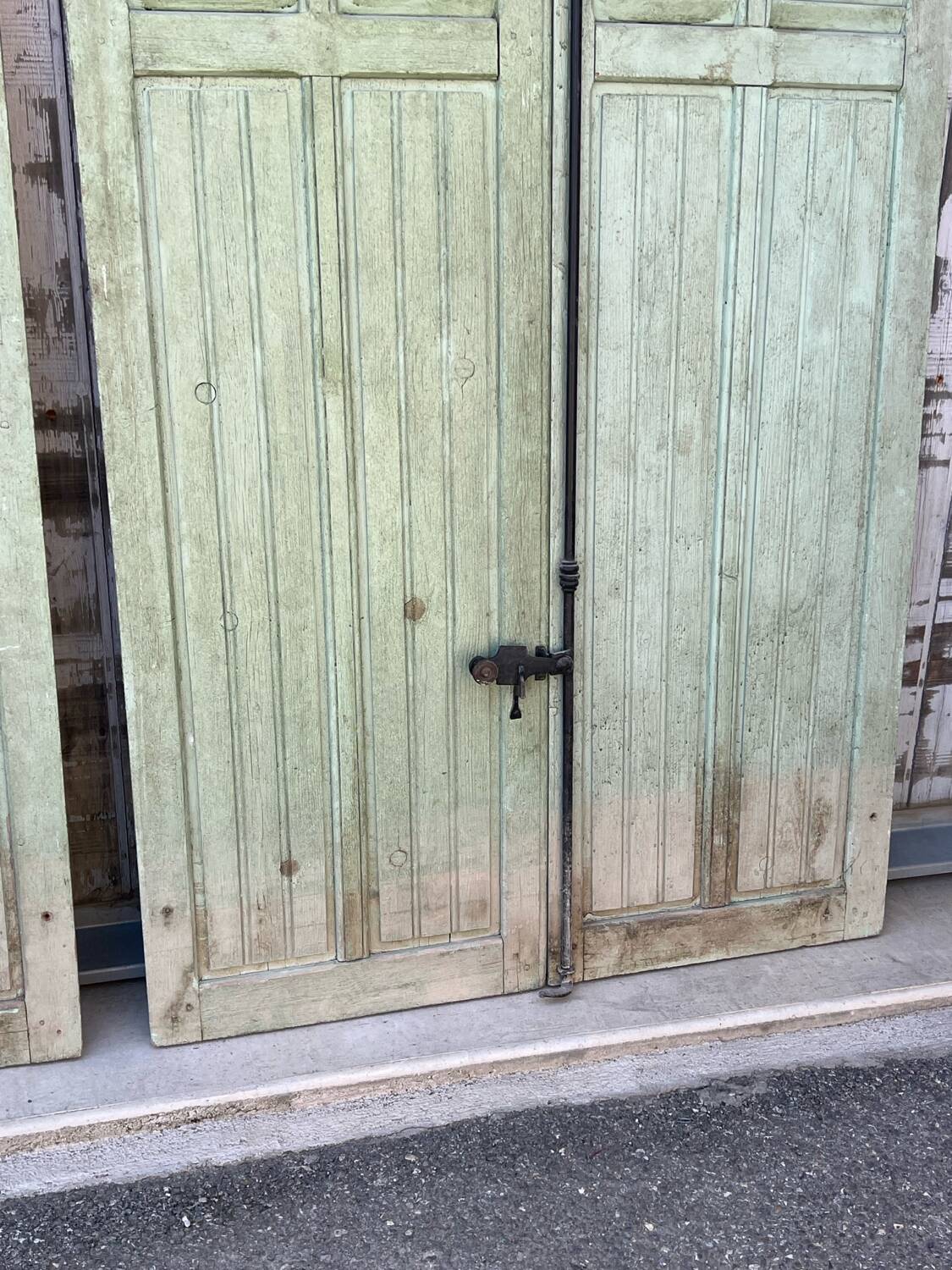 Pairs of shutters