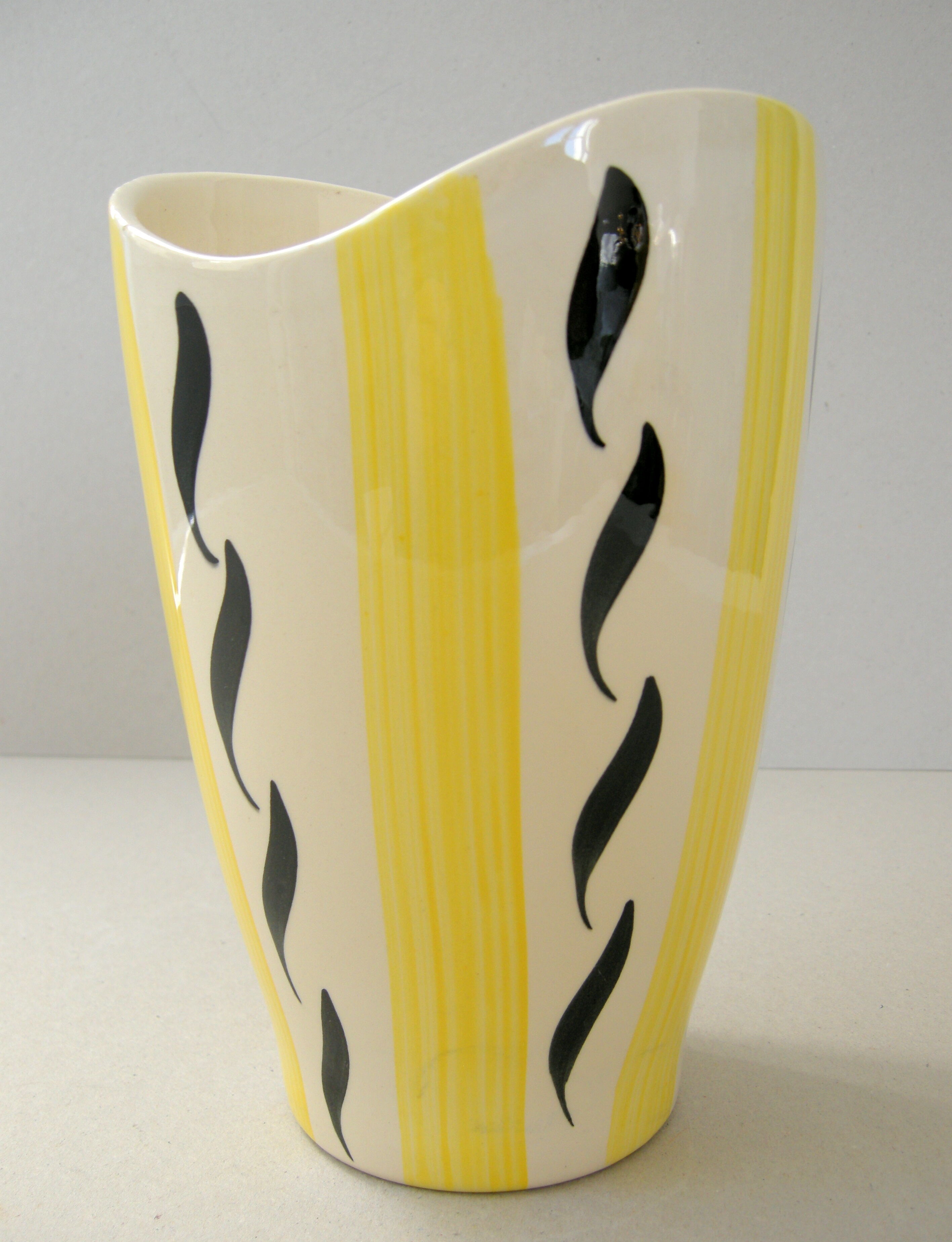 Vintage vase Saint Clément 1950