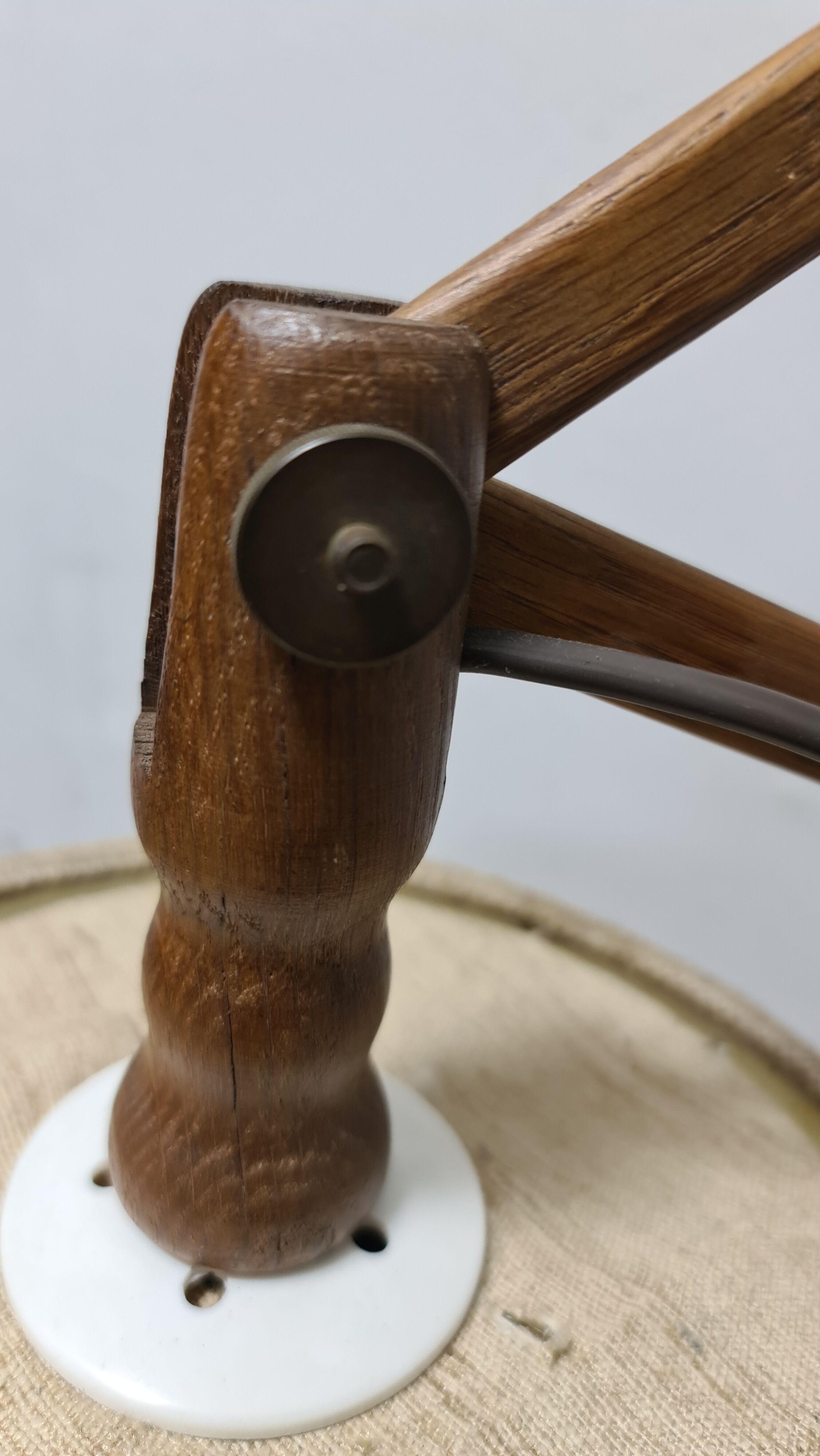 Vintage scissor lamp