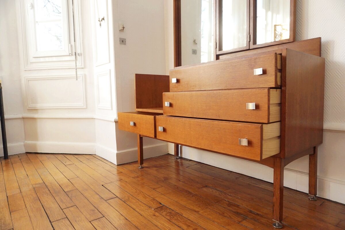 Furniture vanity dresser mirror triptych