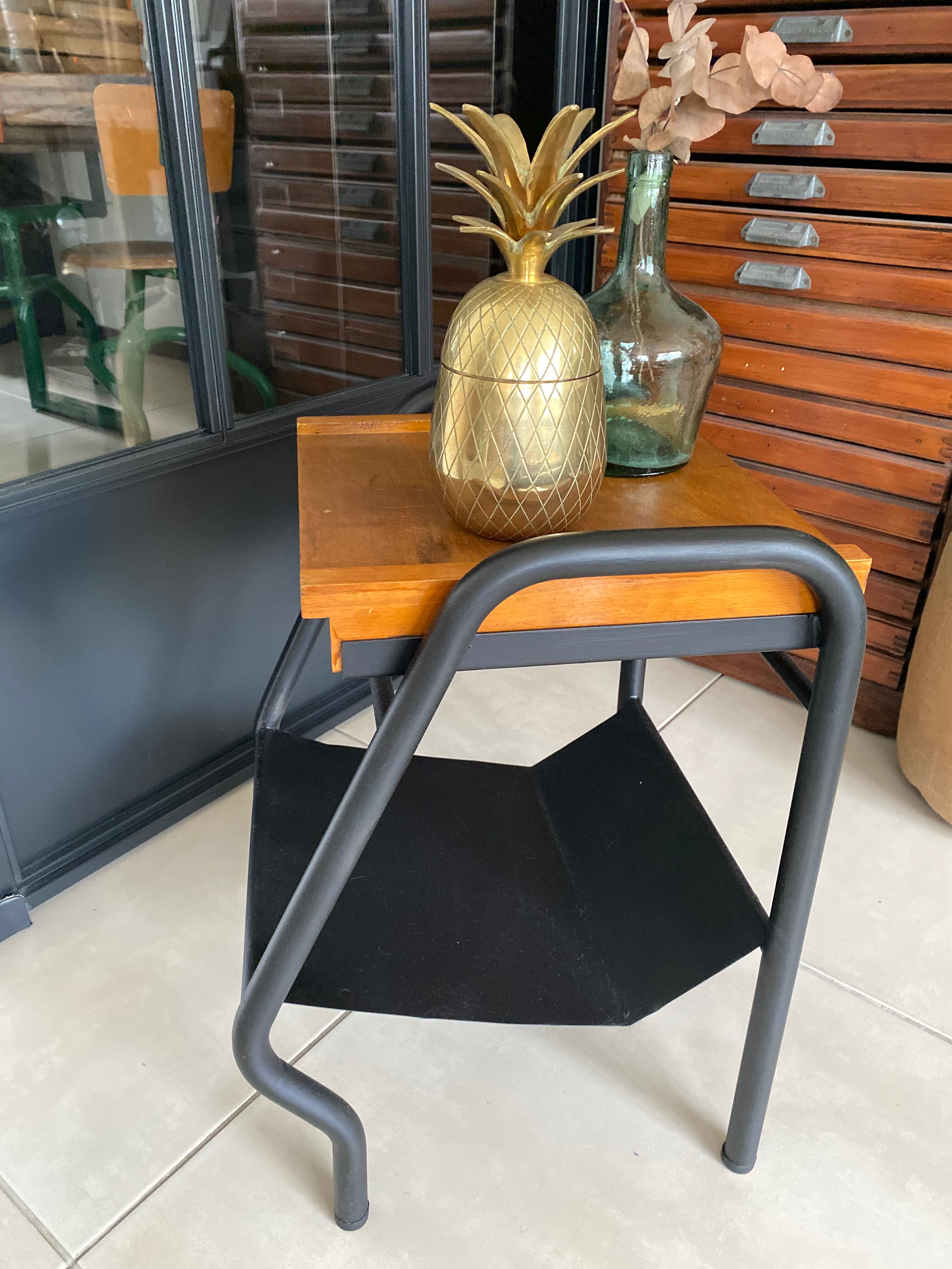 Chevet d’internat vintage
