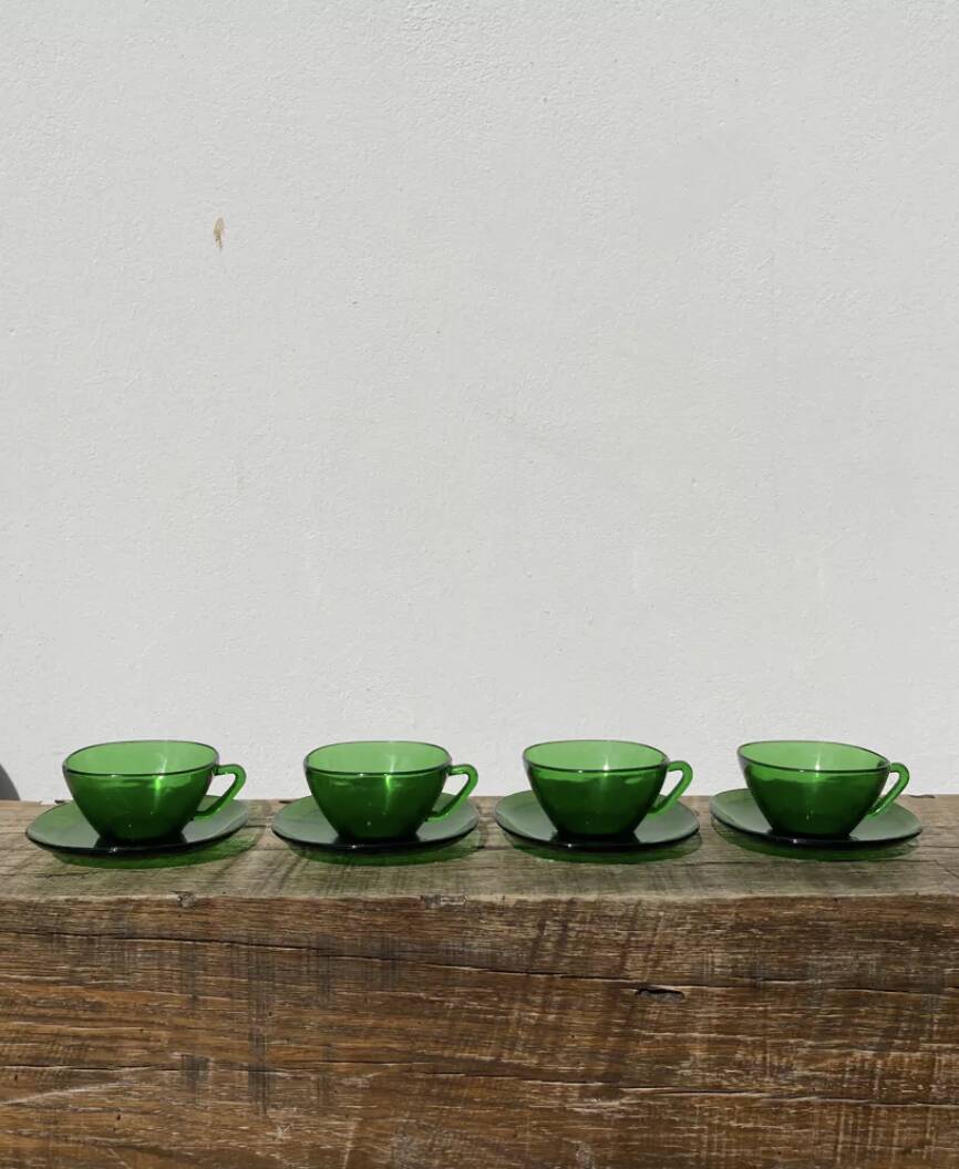 4 tasses en verre vert Vereco 1960
