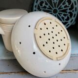 Fruit drainer in glazed stoneware