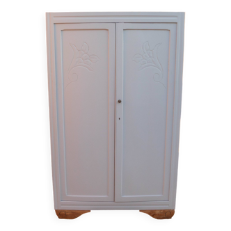 Armoire parisienne