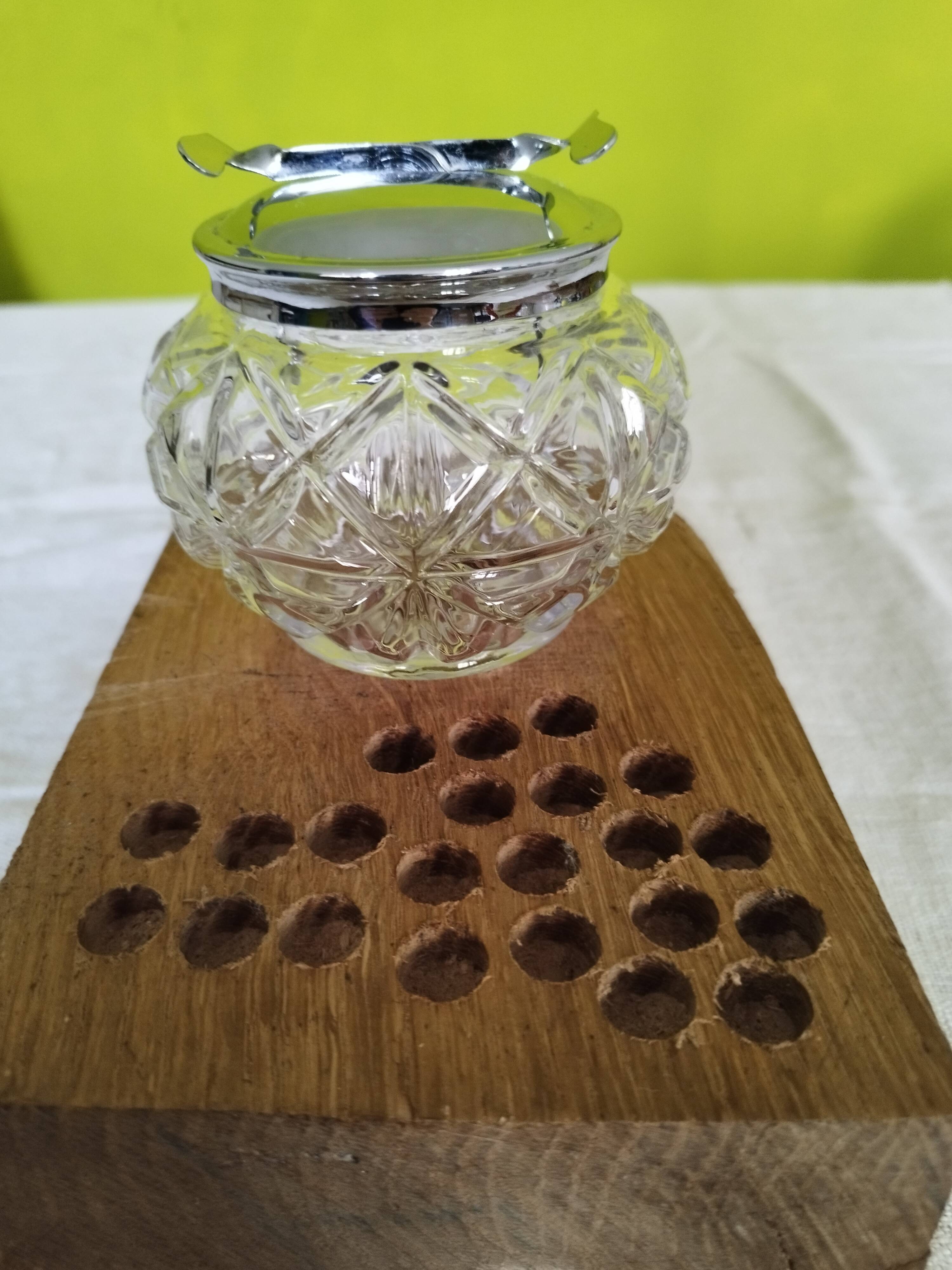 Sucrier verre ciselé
