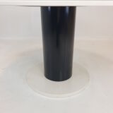 Round marble dining table, 1980's