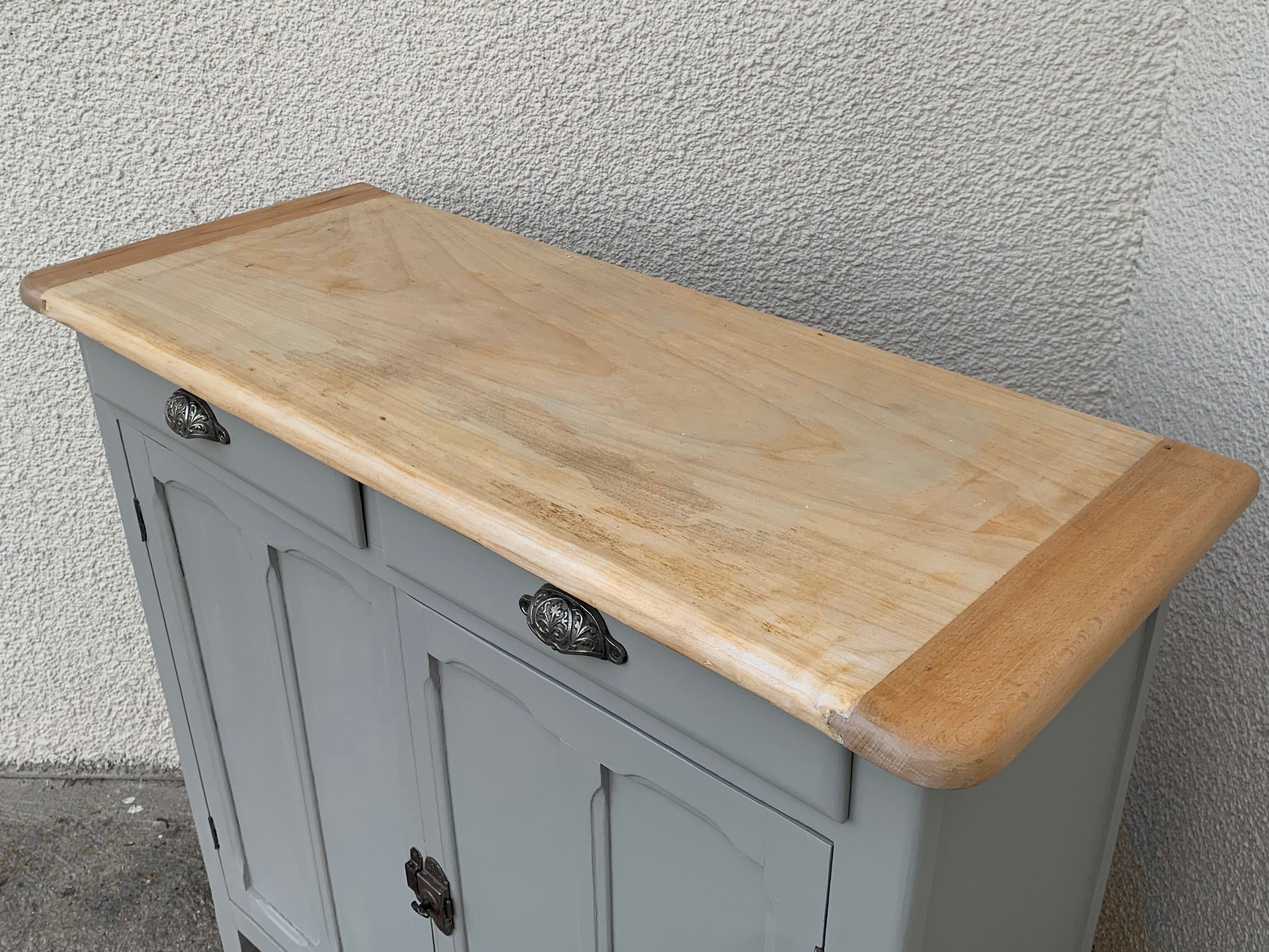 Vintage Parisian buffet 100x100