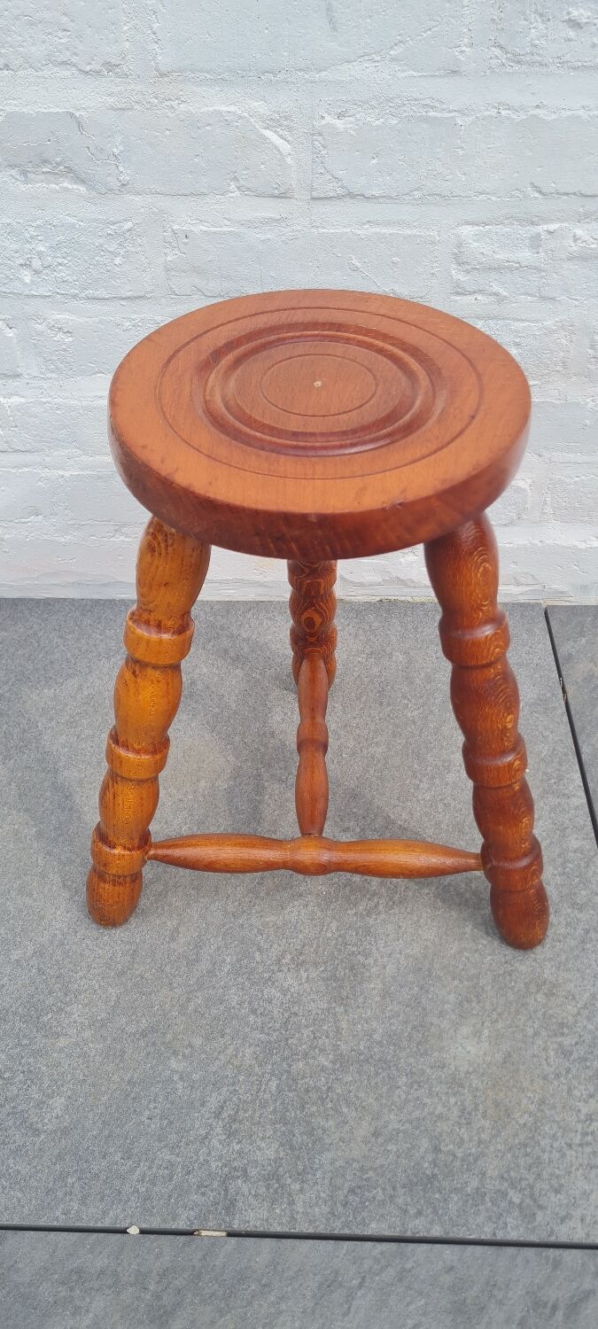 Tripod stool