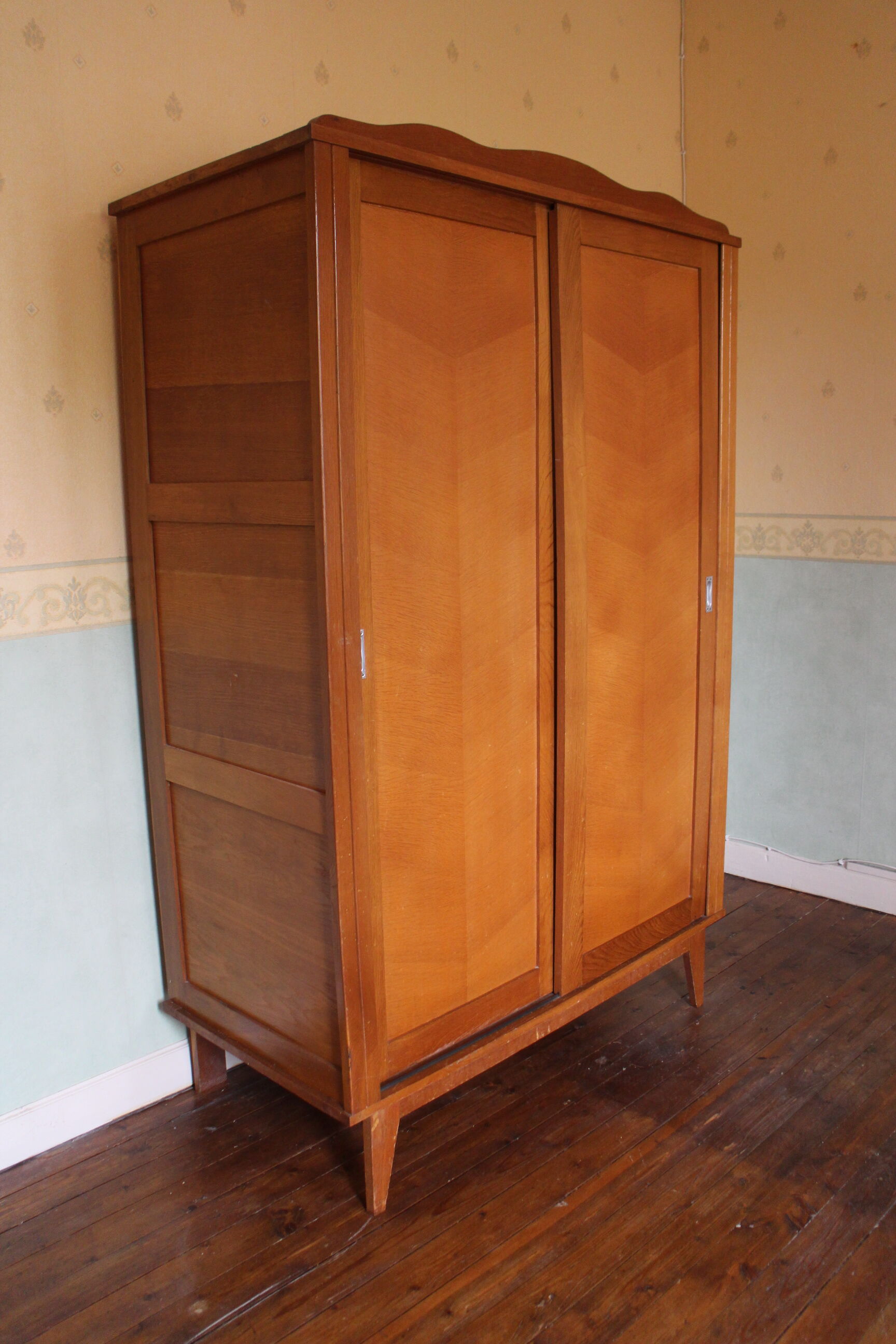 Armoire portes coulissantes