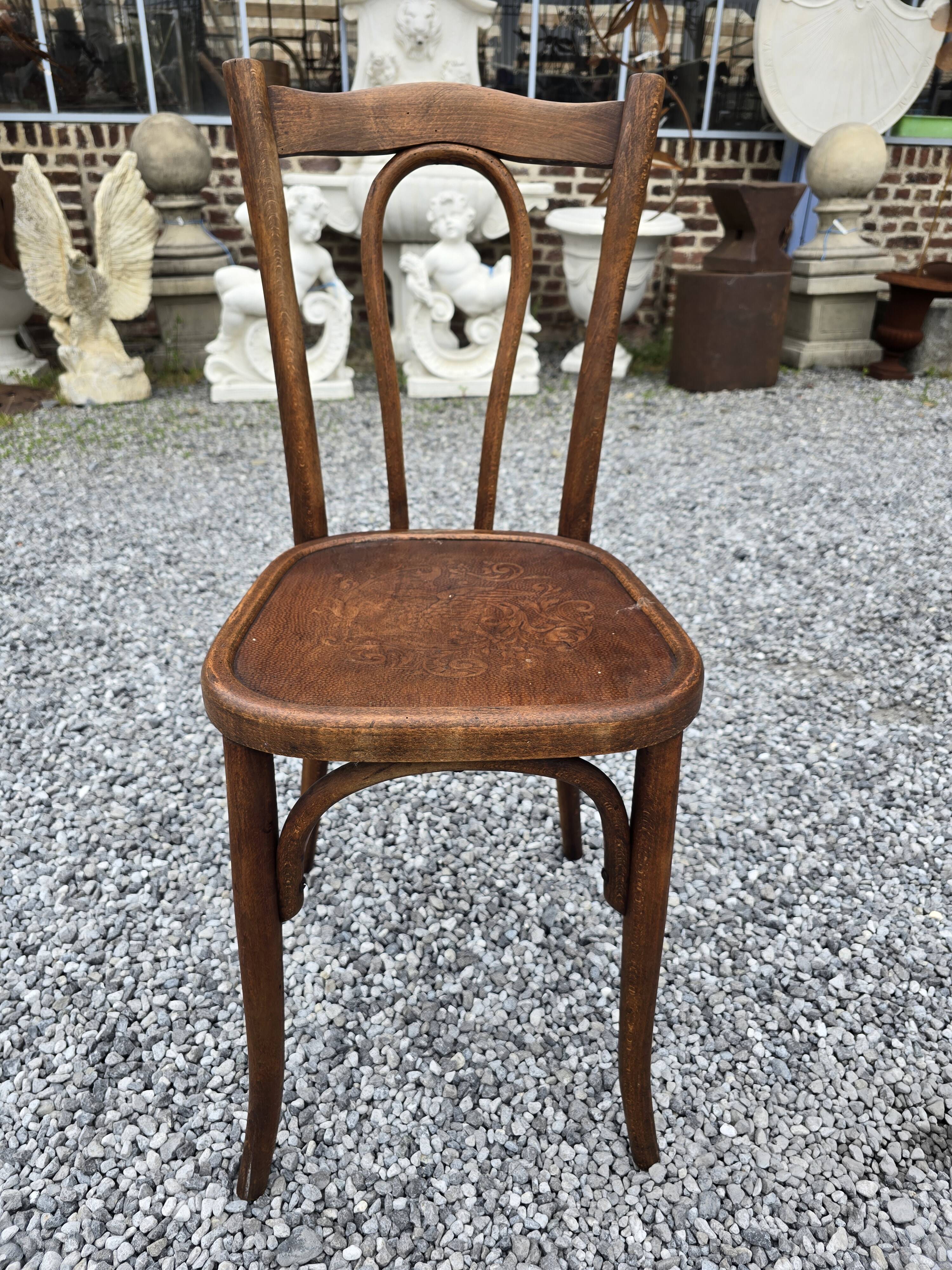 Bentwood bistro chair