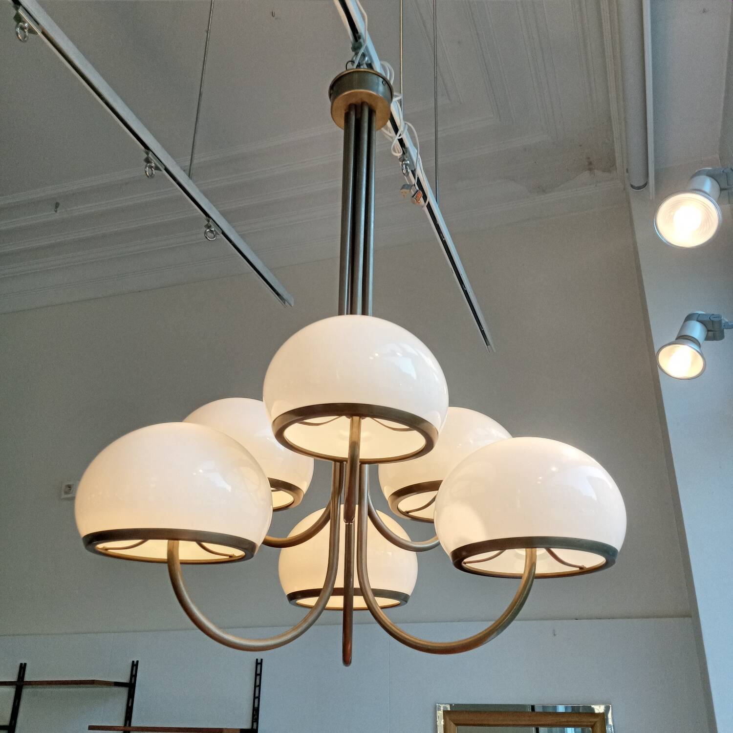Arteluce pendant light designed by V. Gregotti, L. Meneghetti and G. Stoppino
