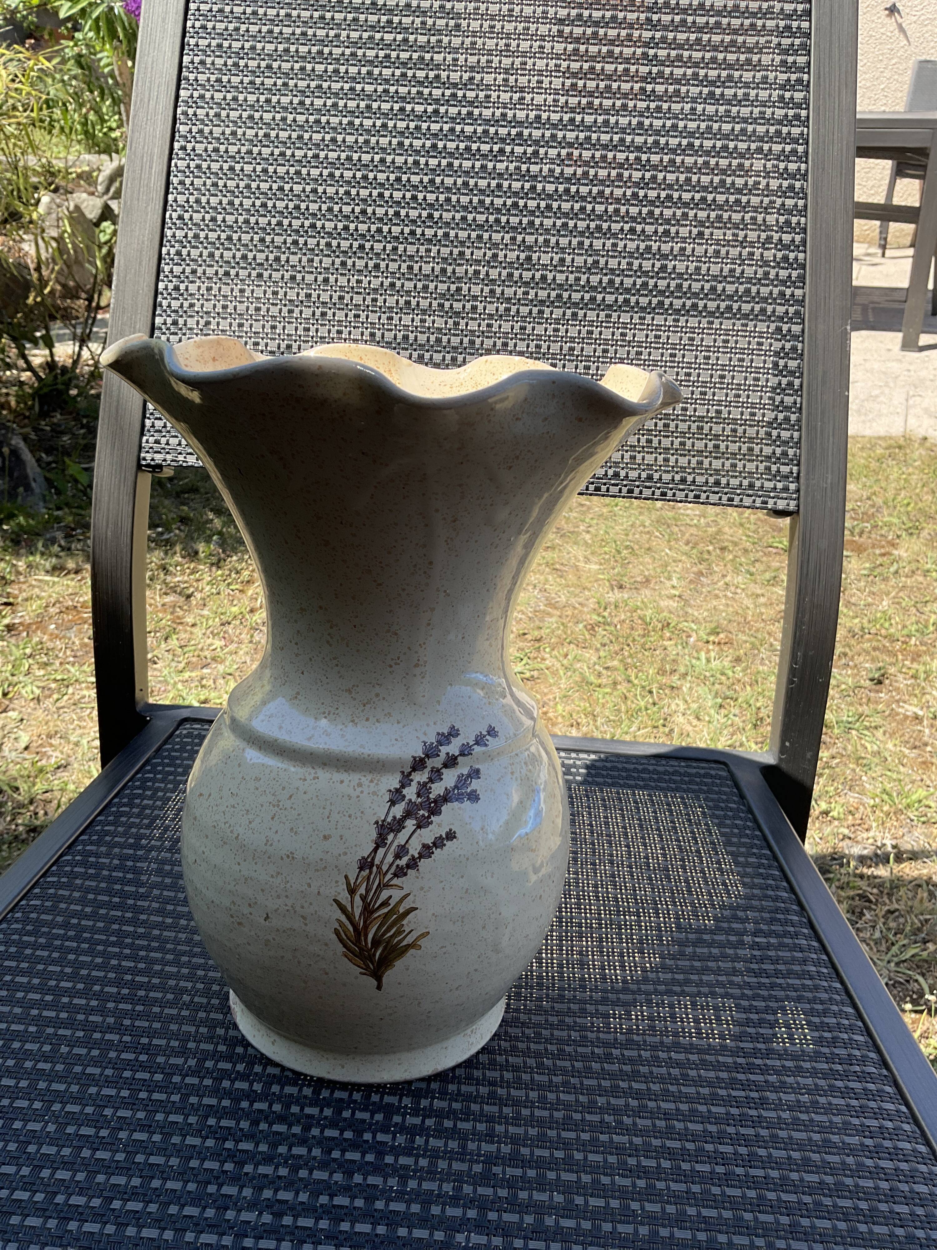 Vase# Provençal vallauris