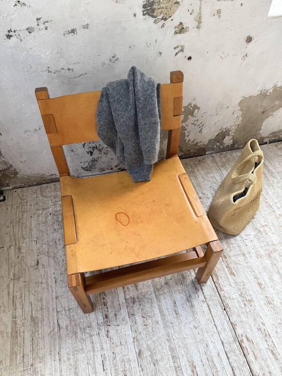 Elm and leather armchair Maison Regain