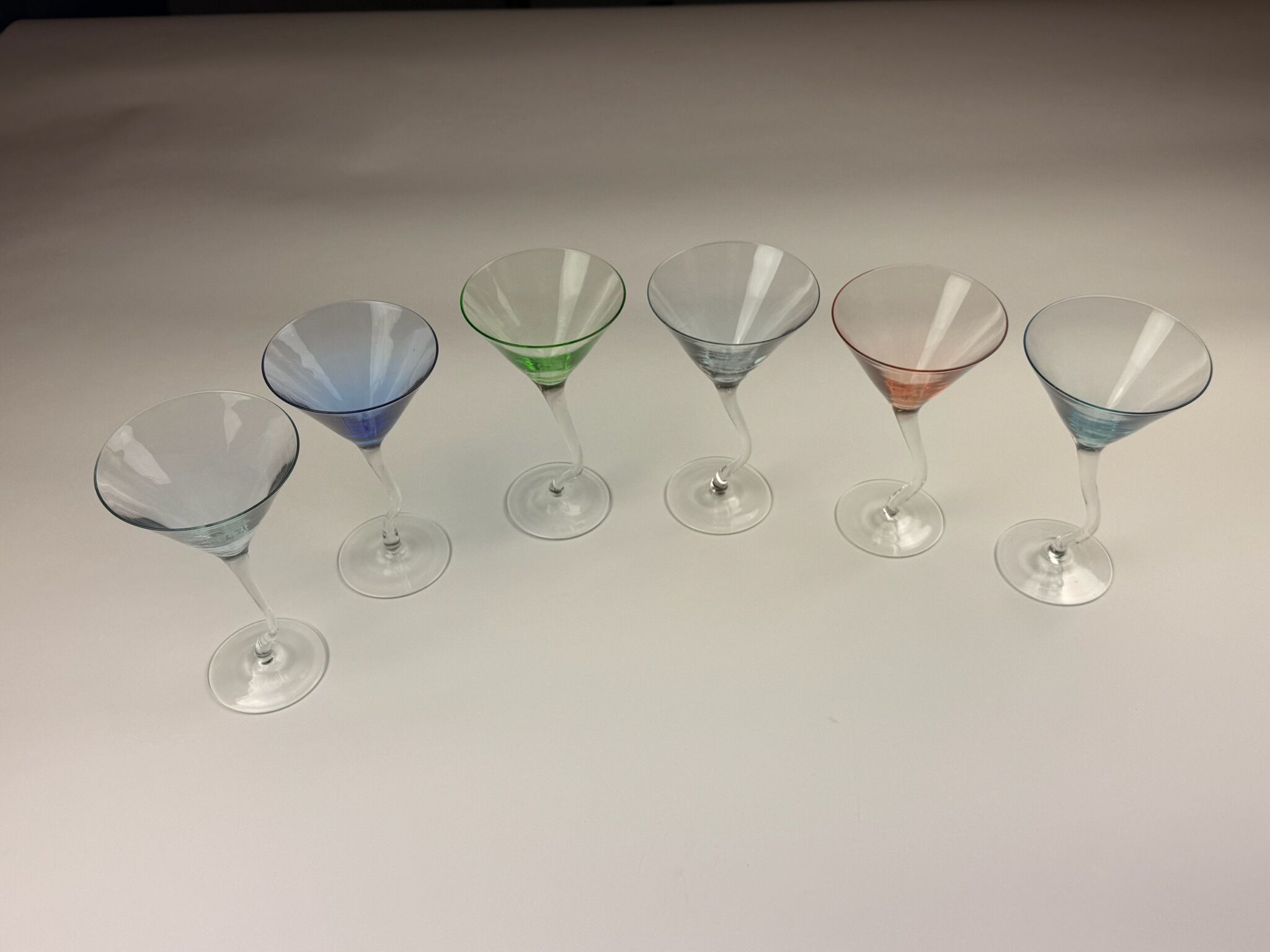 Verres à cocktail vintage à pied torsadé