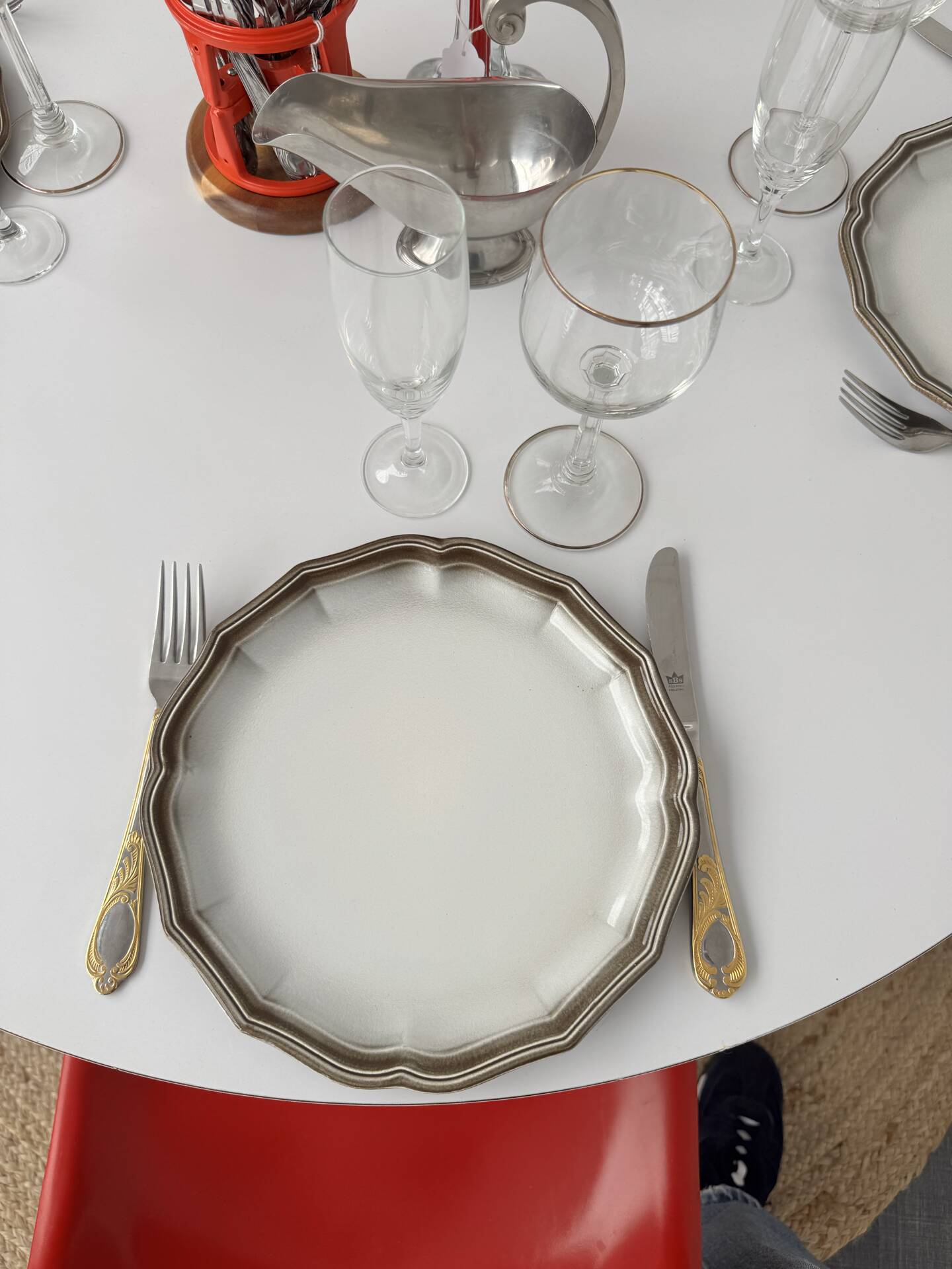 6 unalterable porcelain plates from Salins-les-Bains (Jura, France)