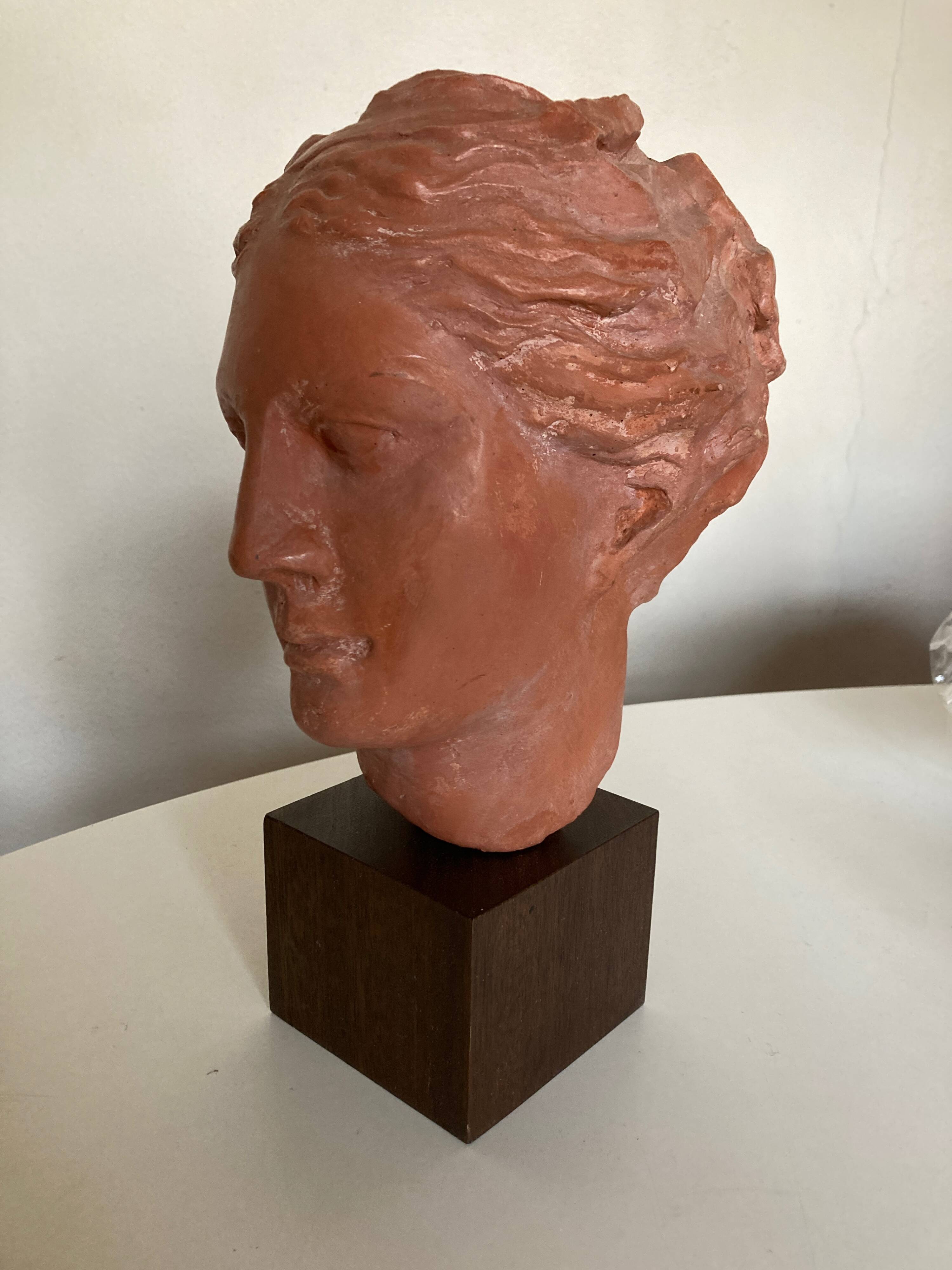 Tête d'Hygie épreuve d'atelier en terre cuite 1960