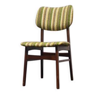 Une chaise de salle à - manger