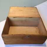Box advertising the cheap, home Aristide Boucicaut wooden