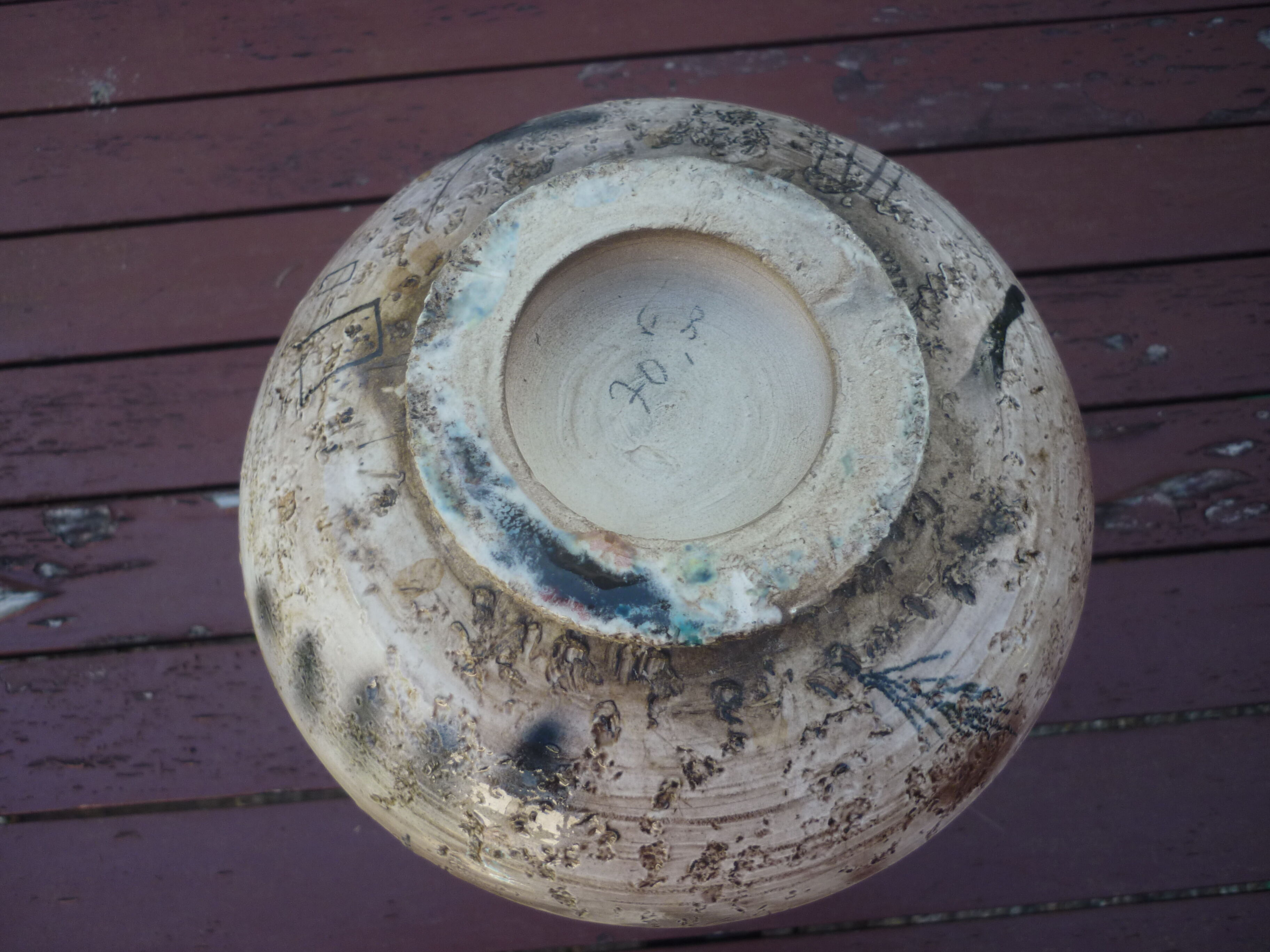 Vase vintage décor animaux préhistoire signé Armen