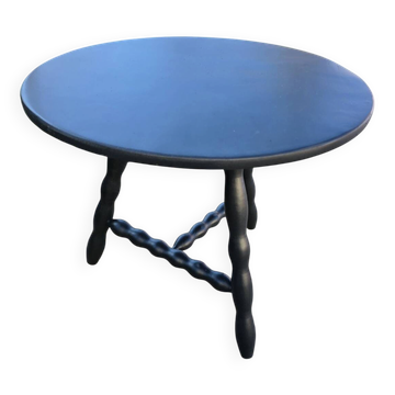 Tripod coffee table
