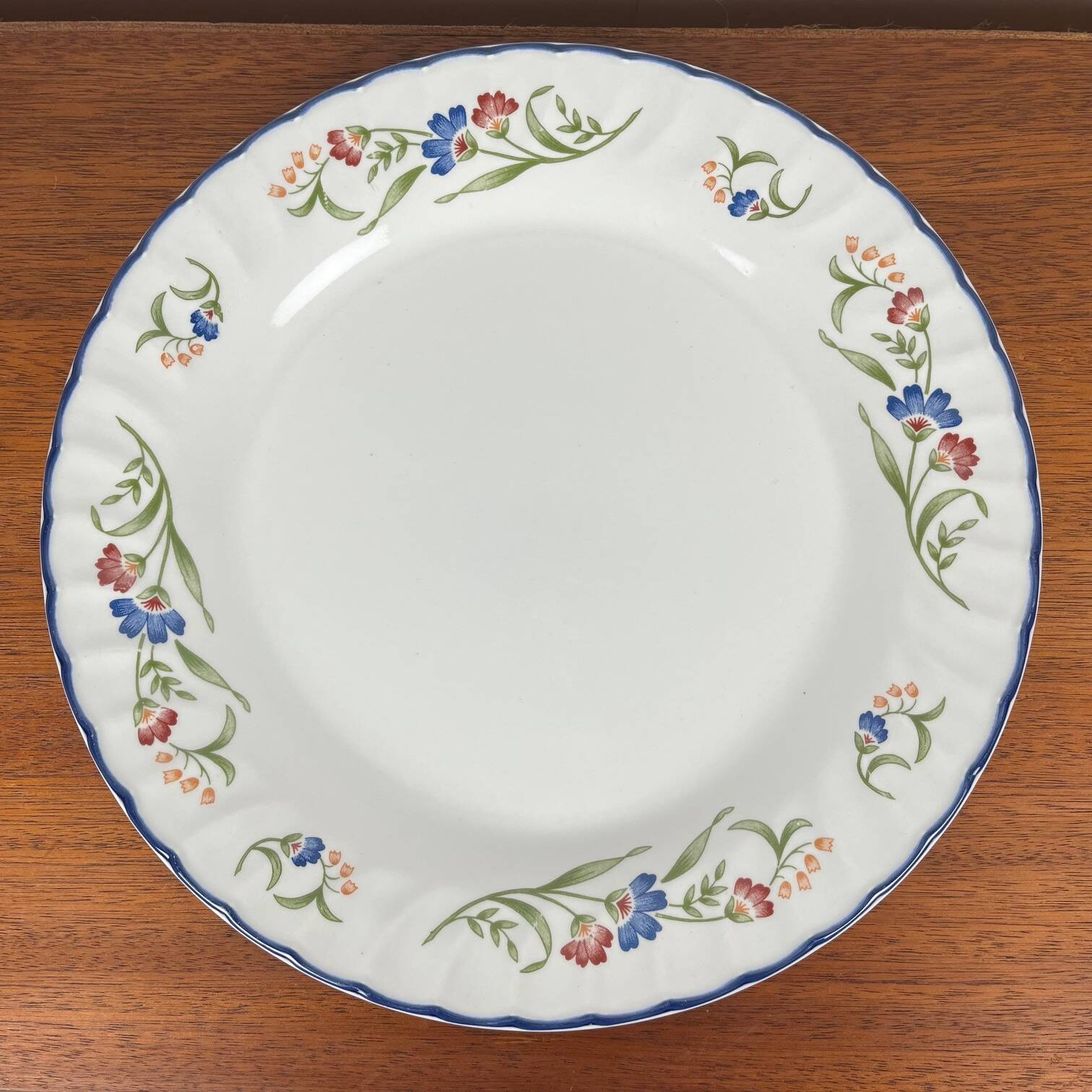 Plat "Hampton Court", Staffordshire, angleterre