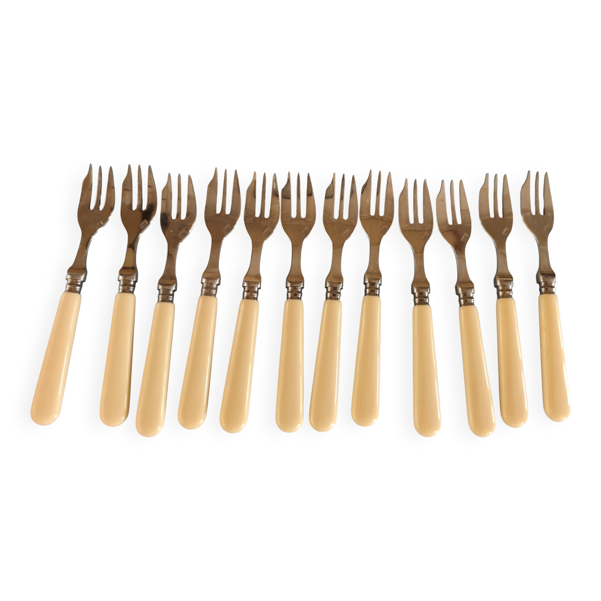 Set of 12 dessert forks scof