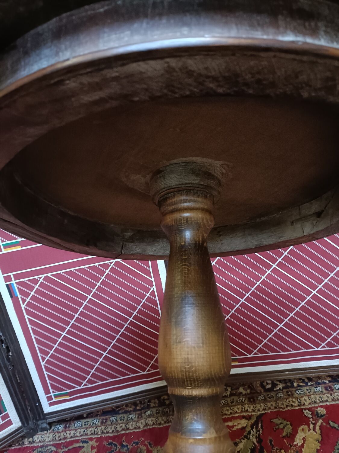 Pedestal table chessboard inlaid old pegs and staples