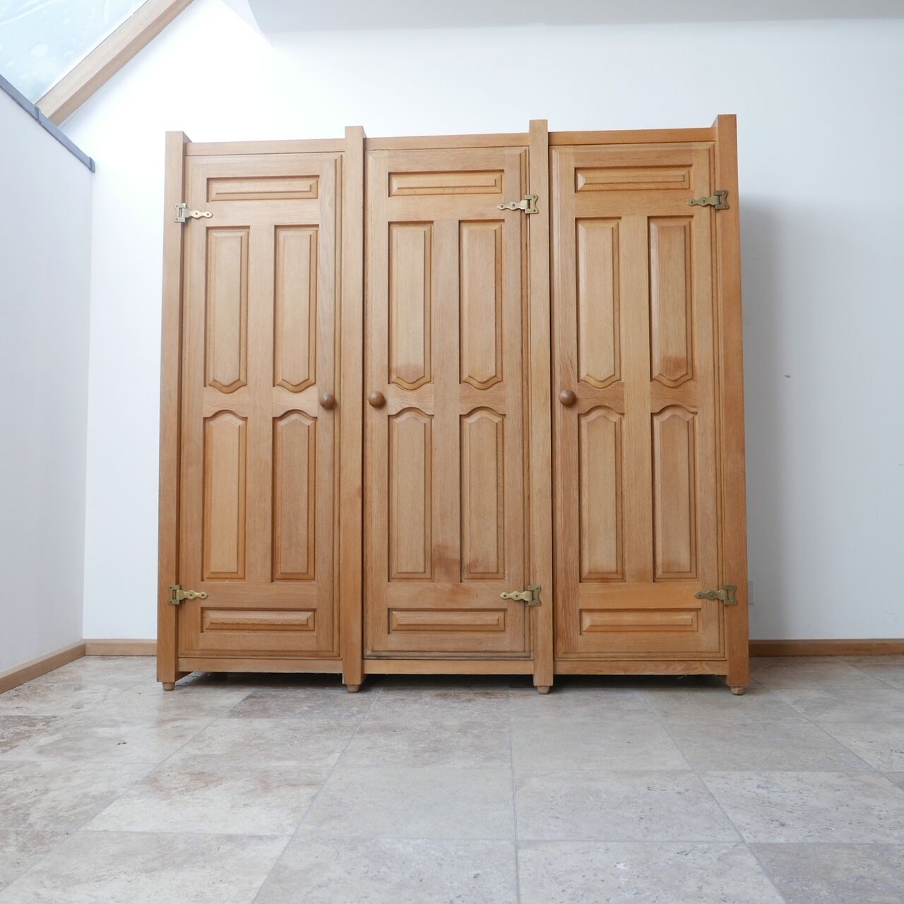 Guillerme et Chambron oak wardrobe