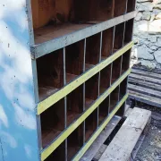 Workshop furniture with double-sided lockers