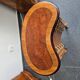 Commode galbée demi-lune en marqueterie – style Louis XV, fin XIXe siècle