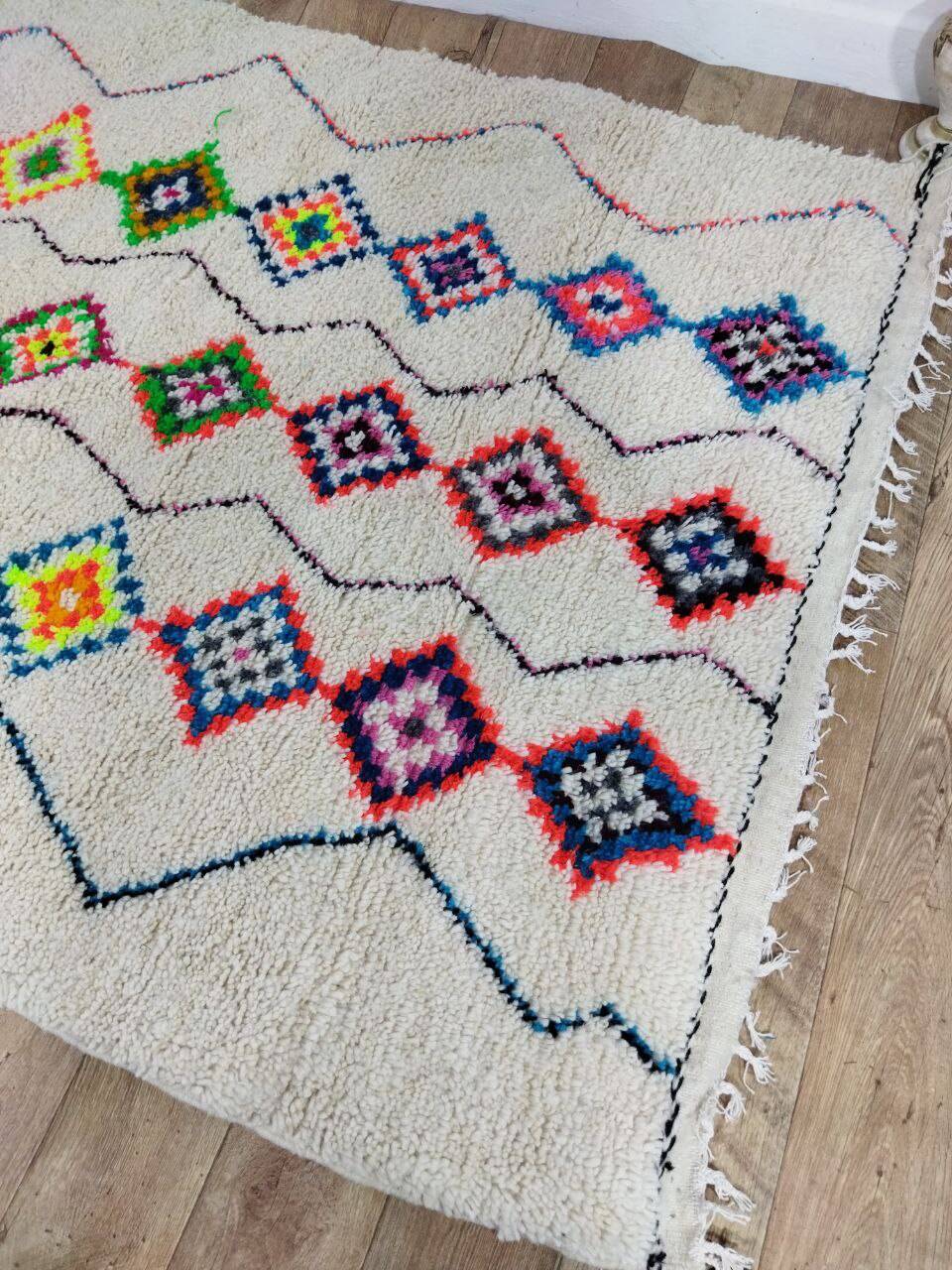 Handcrafted Moroccan Berber Rug 197 X 153 CM