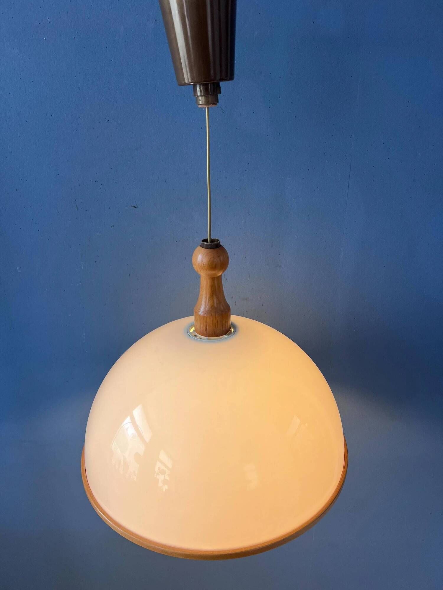 Vintage white wooden Steinhauer suspension, pendant lamp in plexiglass.